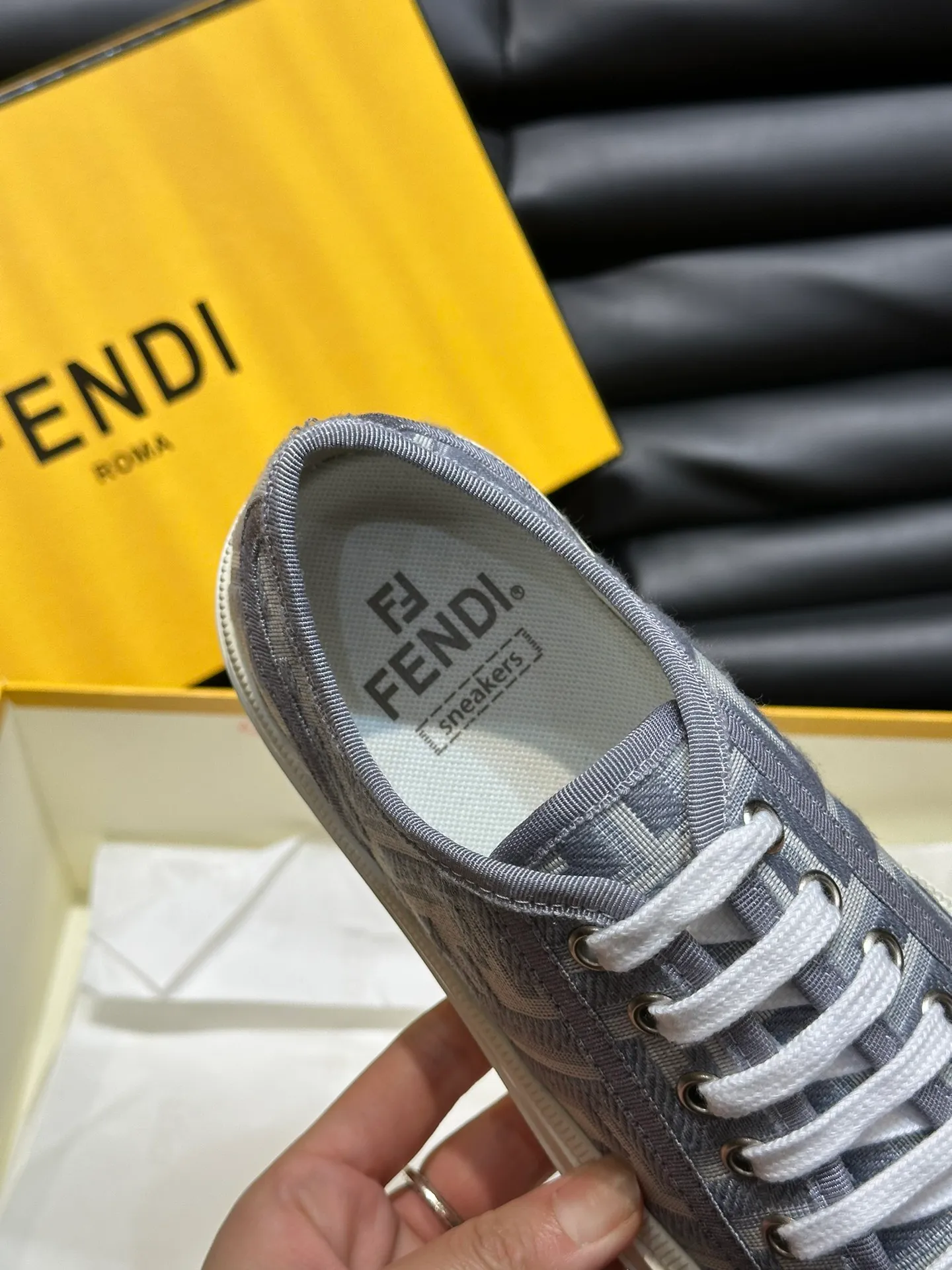 Men's men's shoes 💰420 [New style] 🍿🍿Fendi Fendi👫Couple style low-top canvas shoes, Fendi 2024 spring and summer new lace-up canvas shoes, upper FF jacquard fabric, decorated with same-color satin trim, soles FF carved decoration, soft elastic foot feel, perfect foot comfort! Size: 35-40 Male 38-45